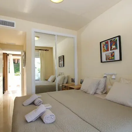Apartment Penthouse With 3 Terraces And Sea View Sitio de Calahonda